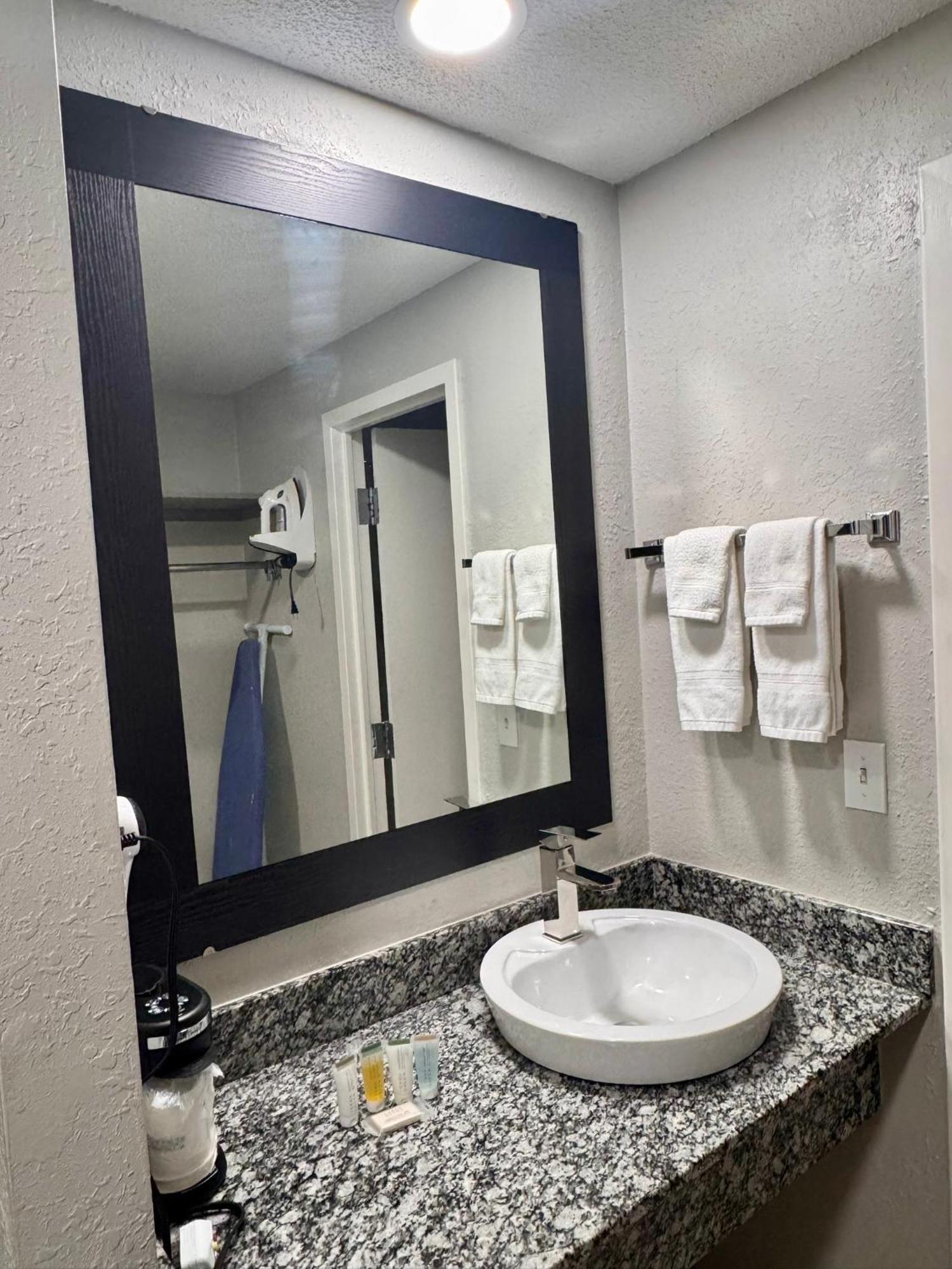Baymont By Wyndham Great Falls City Center מראה חיצוני תמונה
