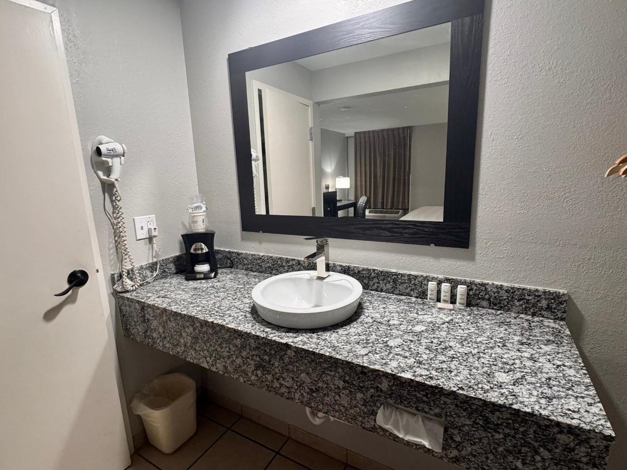 Baymont By Wyndham Great Falls City Center מראה חיצוני תמונה